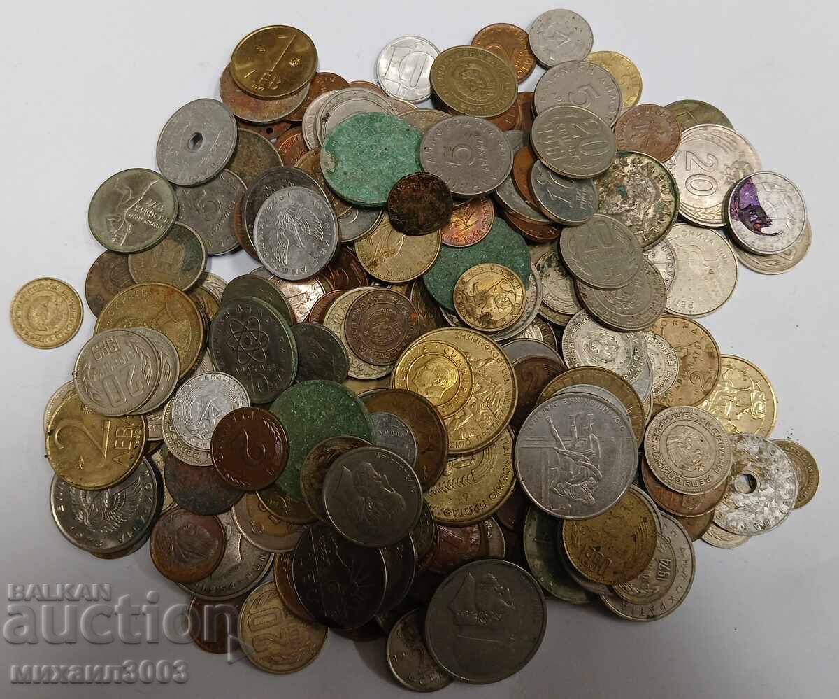 Auction  LOT 1 KILOGRAM DIFFERENT COINS FROM DIFFERENT YEARS