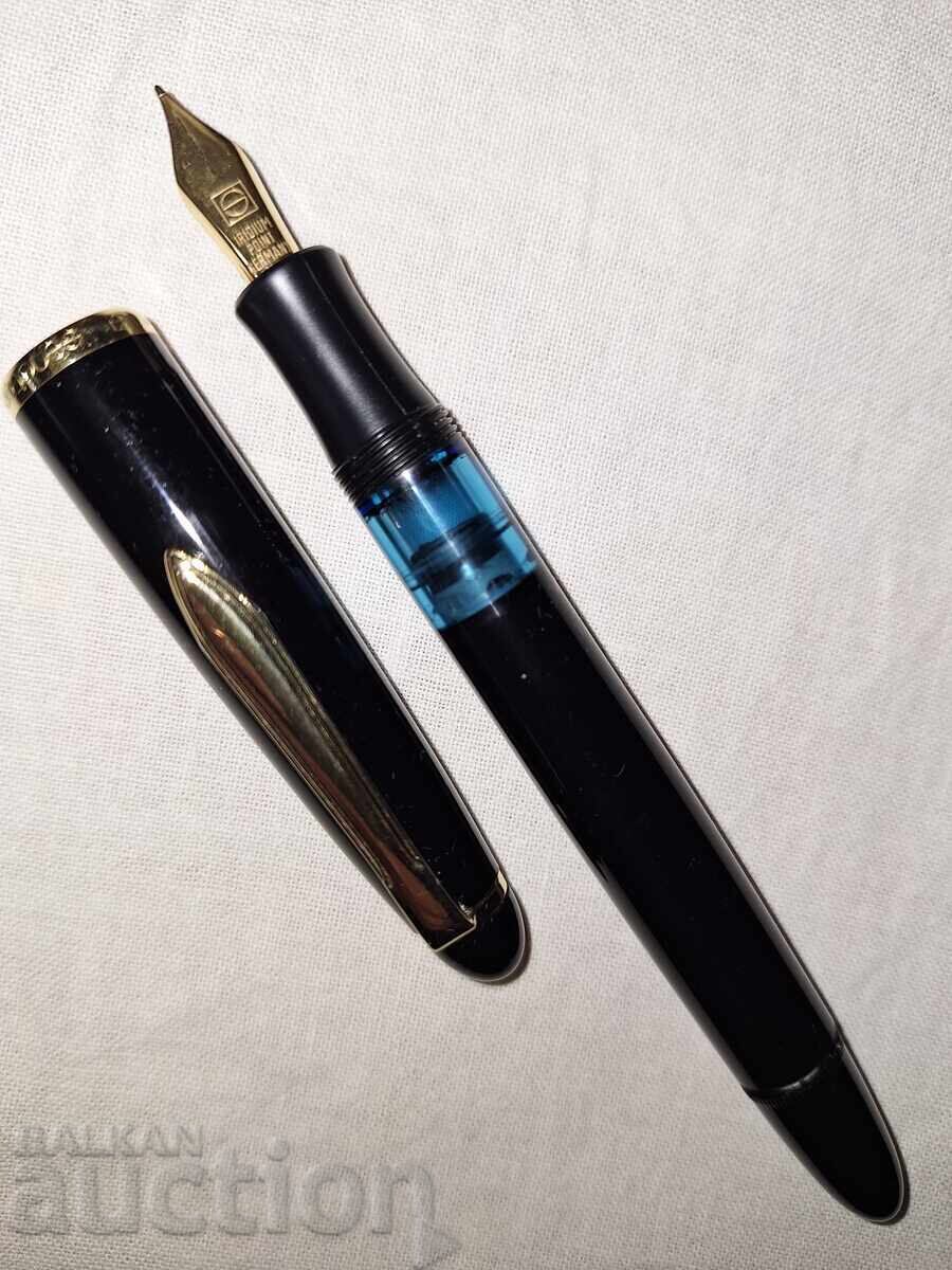 Vintage fountain pen--Senator-- Germany