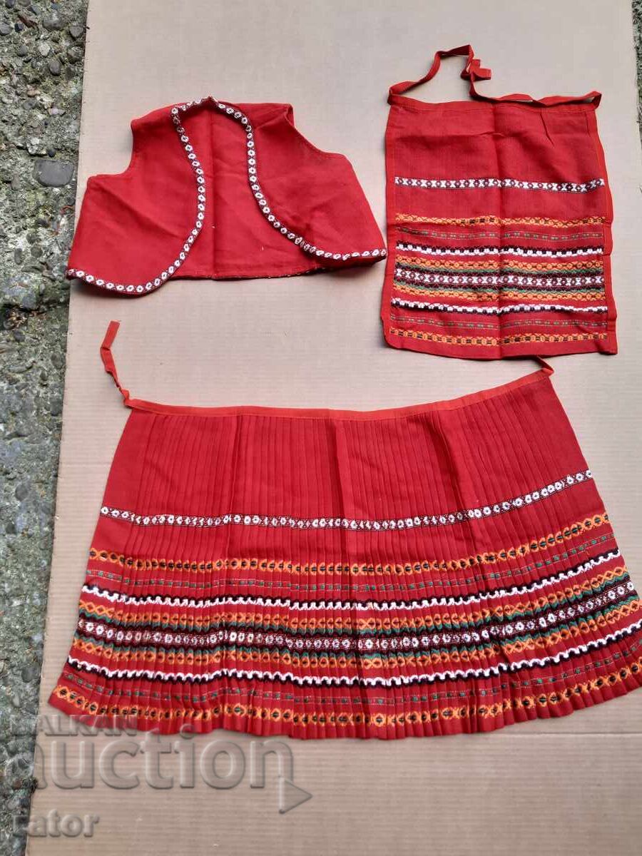 Costum popular vechi pentru copii - pișmal, șorț, vestă