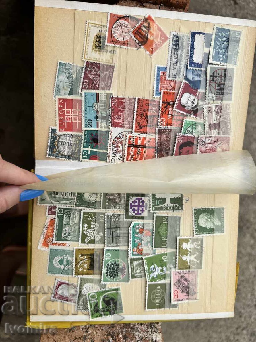 Δημοπρασία Μεγάλη παρτίδα από 3 άλμπουμ με γραμματόσημα από διάφορες χώρες Δημοπρασία Μεγάλη παρτίδα από 3 άλμπουμ με γραμματόσημα από διάφορες χώρες