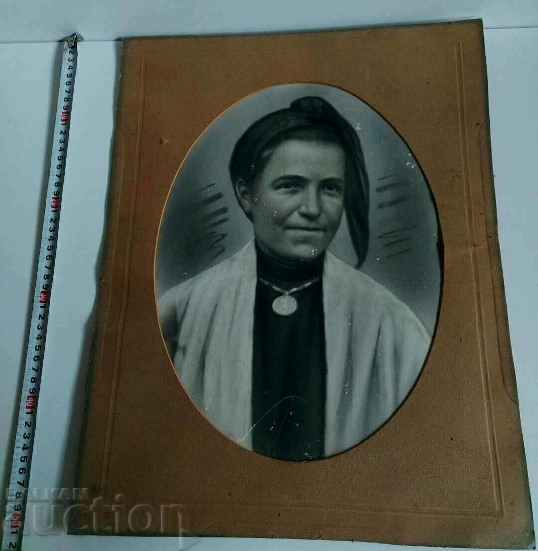 Δημοπρασία ΜΕΓΑΛΗ ΦΩΤΟΓΡΑΦΙΑ ΤΟΥ ΑΡΧΕΣ ΤΟΥ 20ΟΥ ΑΙΩΝΑ ΠΟΥ ΦΟΡΕΙ ΚΟΣΜΗΜΑ ΧΑΡΤΟ Δημοπρασία ΜΕΓΑΛΗ ΦΩΤΟΓΡΑΦΙΑ ΤΟΥ ΑΡΧΕΣ ΤΟΥ 20ΟΥ ΑΙΩΝΑ ΠΟΥ ΦΟΡΕΙ ΚΟΣΜΗΜΑ ΧΑΡΤΟ