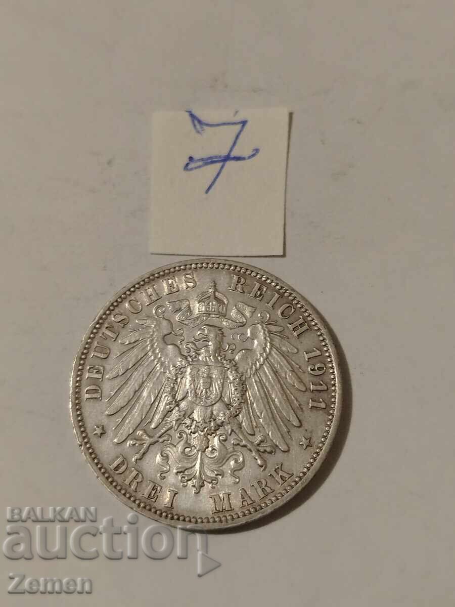 O monedă cu preț € 60.00 | 117.35 BGN