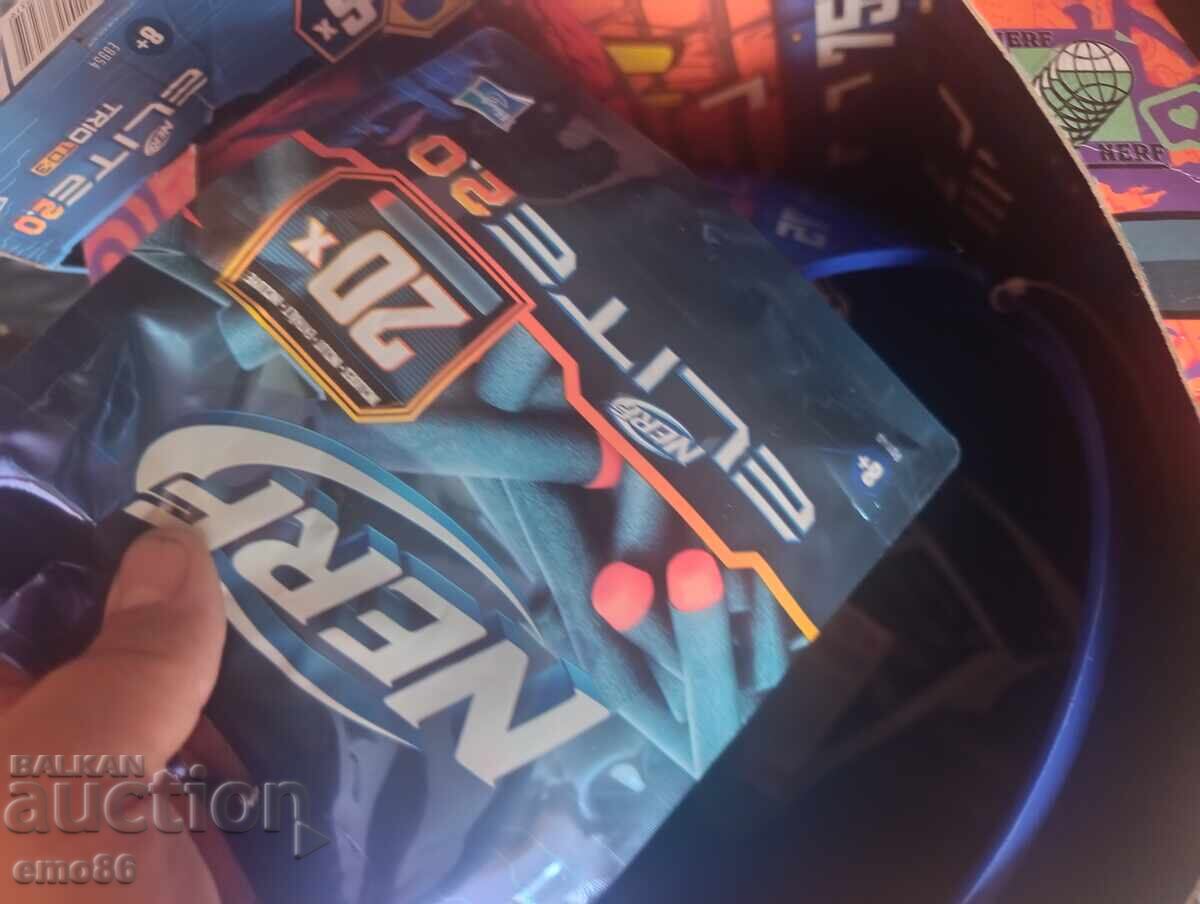 Nerf egg with toys - 5