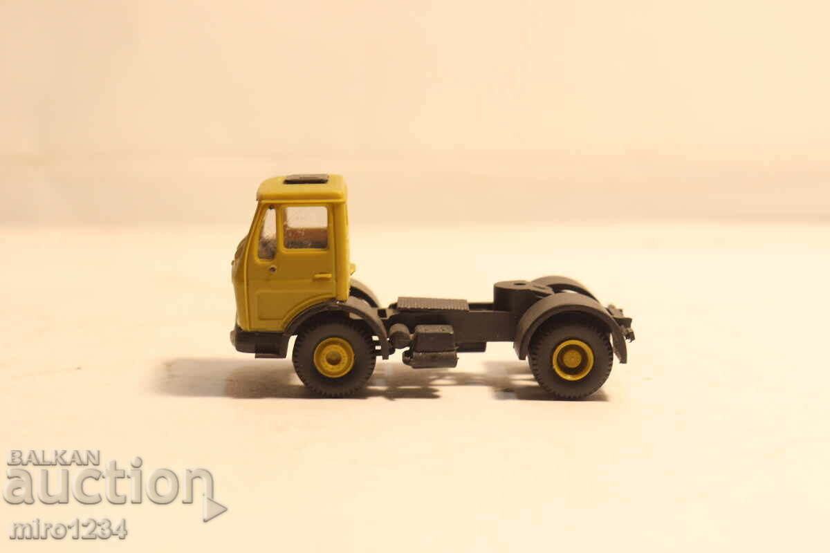 H0 1/87 KIBRI MERCEDES BENZ CAMION MODEL MAȘINUȚĂ