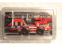 1/64 MORITA FIRE TRUCK DIECAST MODEL