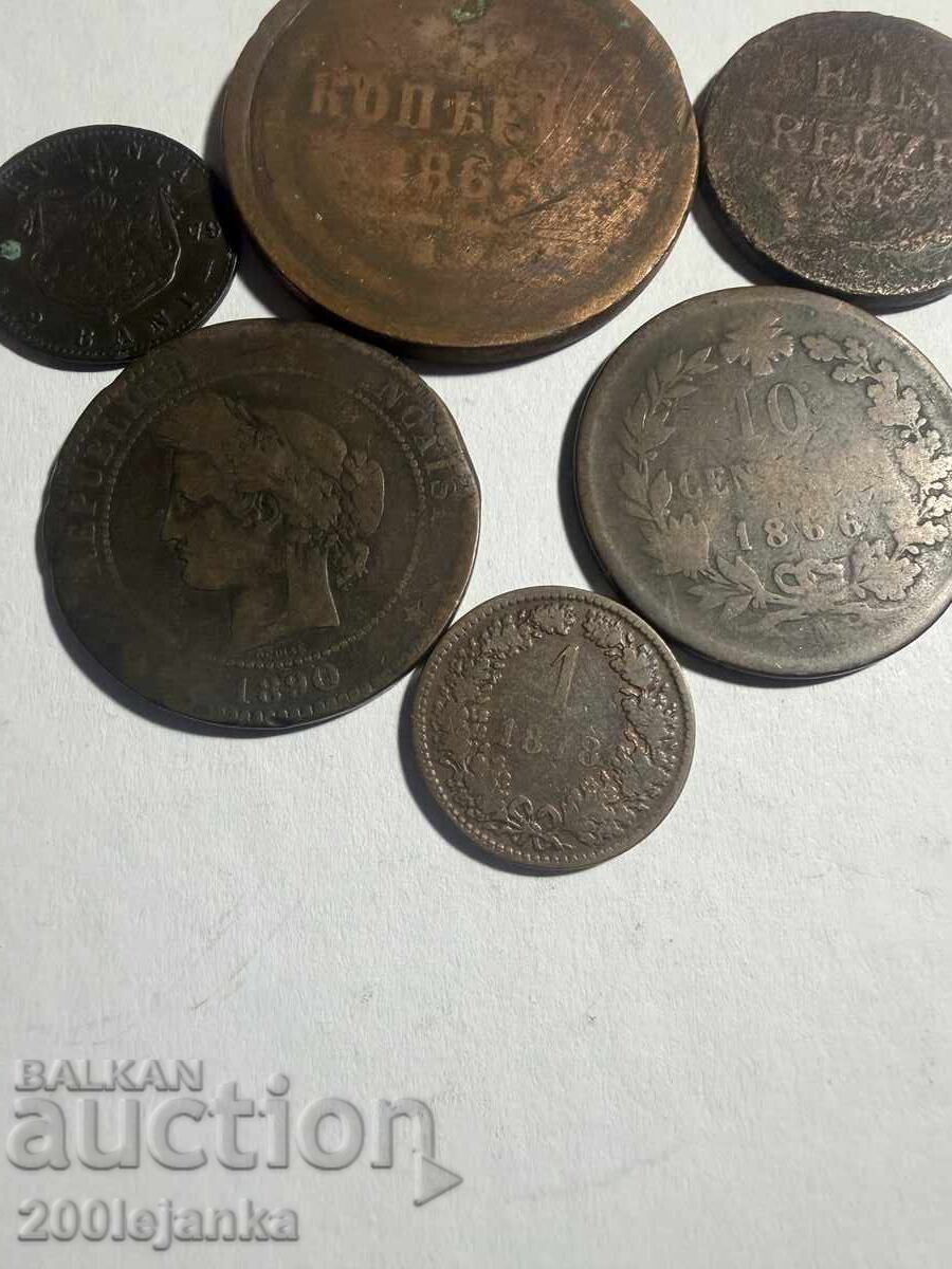 Licitație O mulțime de monede vechi