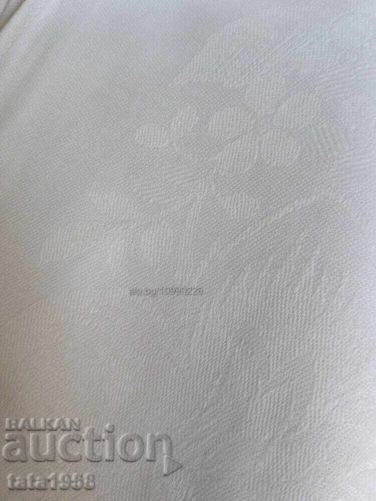 Auction  Linen tablecloth 150 cm * 150 cm 2 pieces New