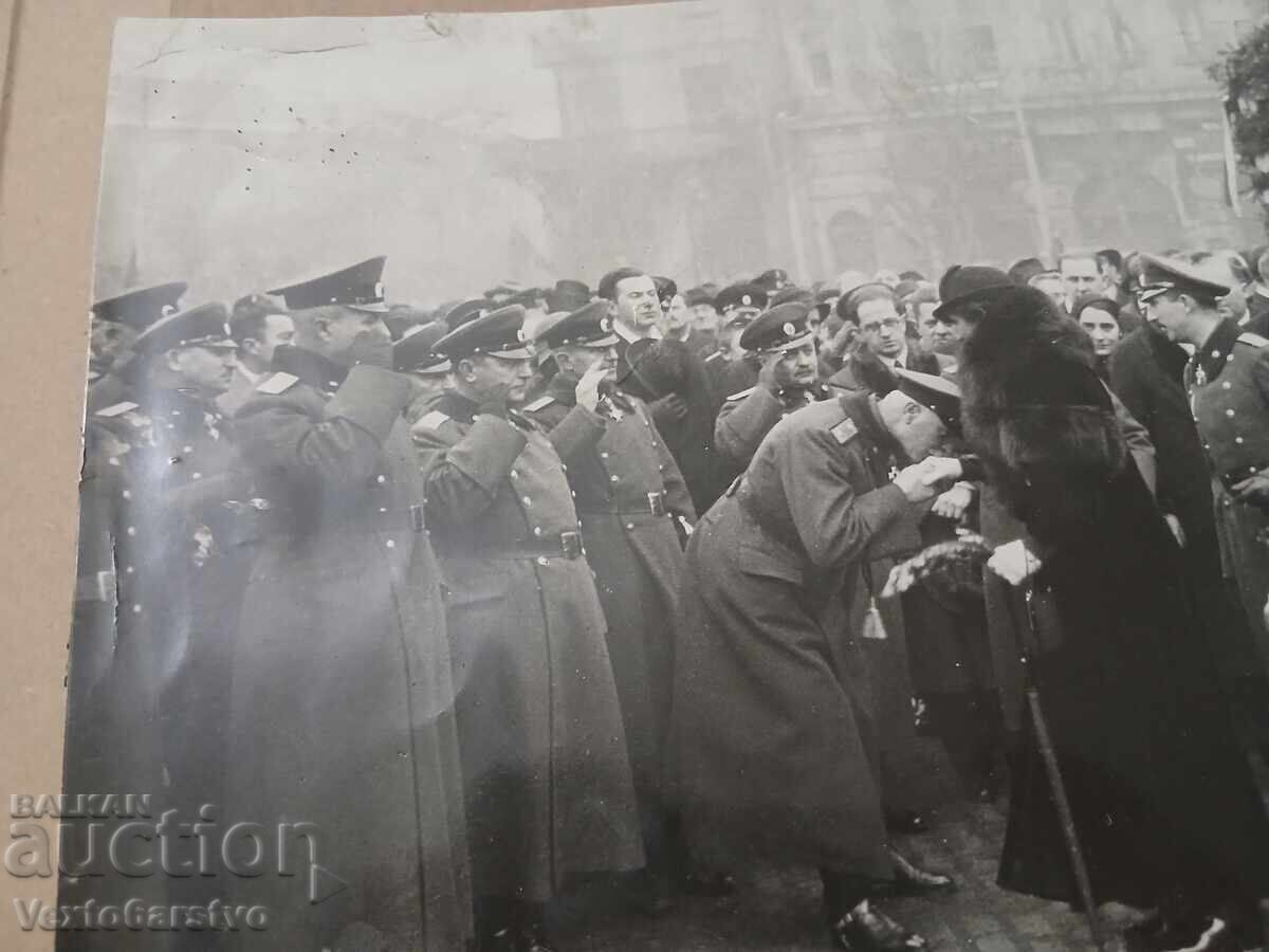 Φωτογραφία-Παλιά φωτογραφία-Χαρτόνι-ΤΣΑΡΟΣ ΜΠΟΡΙΣ Γ΄ με τιμή € 199.00 | 389.21 BGN Φωτογραφία-Παλιά φωτογραφία-Χαρτόνι-ΤΣΑΡΟΣ ΜΠΟΡΙΣ Γ΄ με τιμή € 199.00 | 389.21 BGN