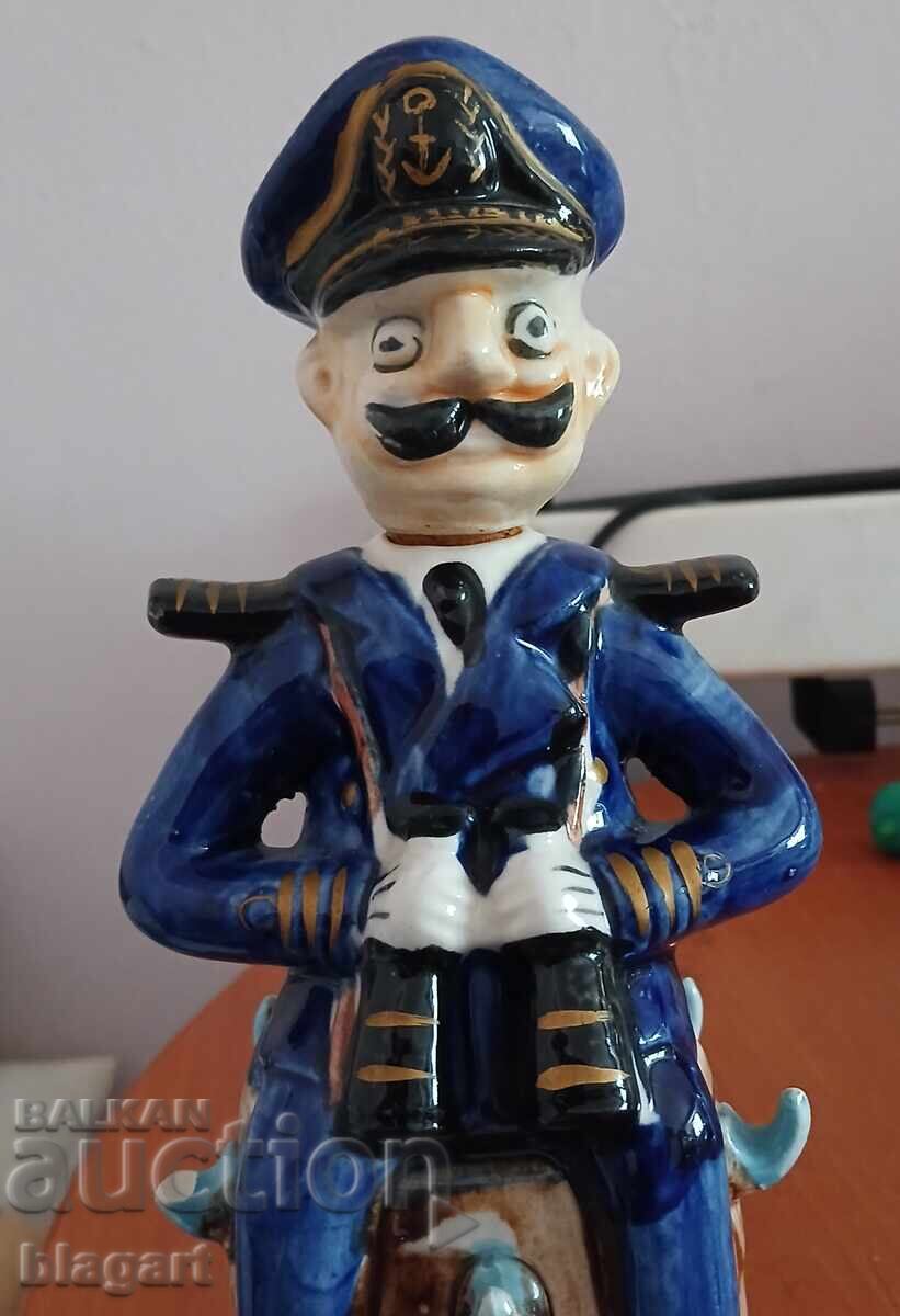 Porțelan-"Căpitanul" carafă, sticlă cu preț € 20.00 | 39.12 BGN