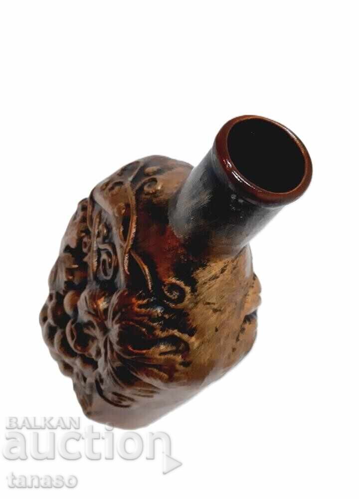 Sticlă vintage din lut pentru apă/vin – cu struguri în relief cu preț € 25.00 | 48.90 BGN