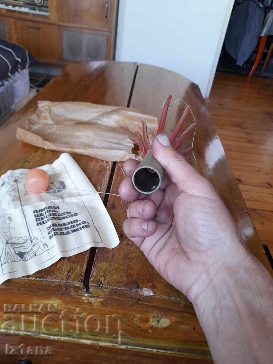 Μια παλιά συσκευή, ένα εργαλείο για το μάζεμα των φρούτων - 5
