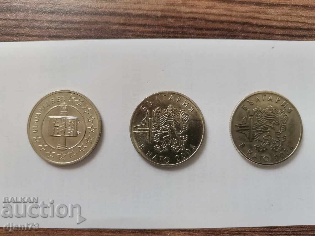 Lot de monede comemorative de 50 stotinki (Bulgaria în NATO și UE) cu preț € 20.00 | 39.12 BGN