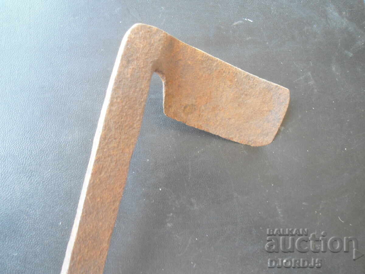 Delivery of An old craft tool