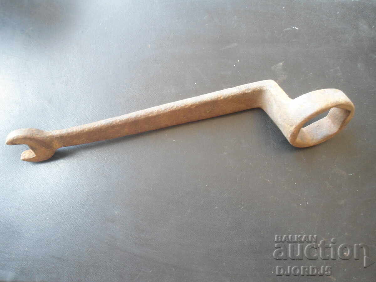 Cheie veche forjată, căruță, trăsură cu preț € 1.50 | 2.93 BGN
