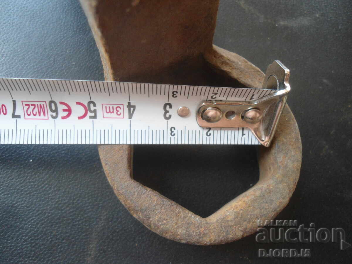Livrarea Cheie veche forjată, căruță, trăsură