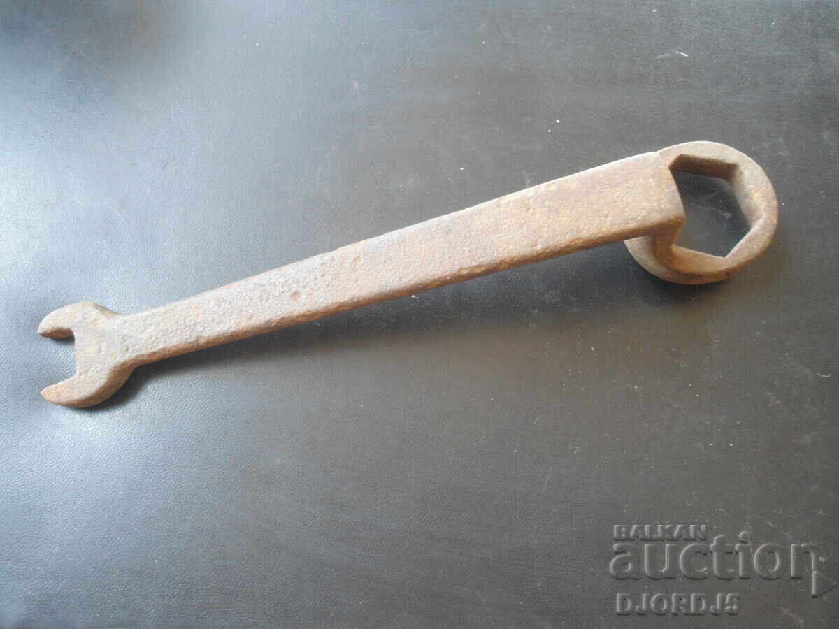 Cheie veche forjată, căruță, trăsură