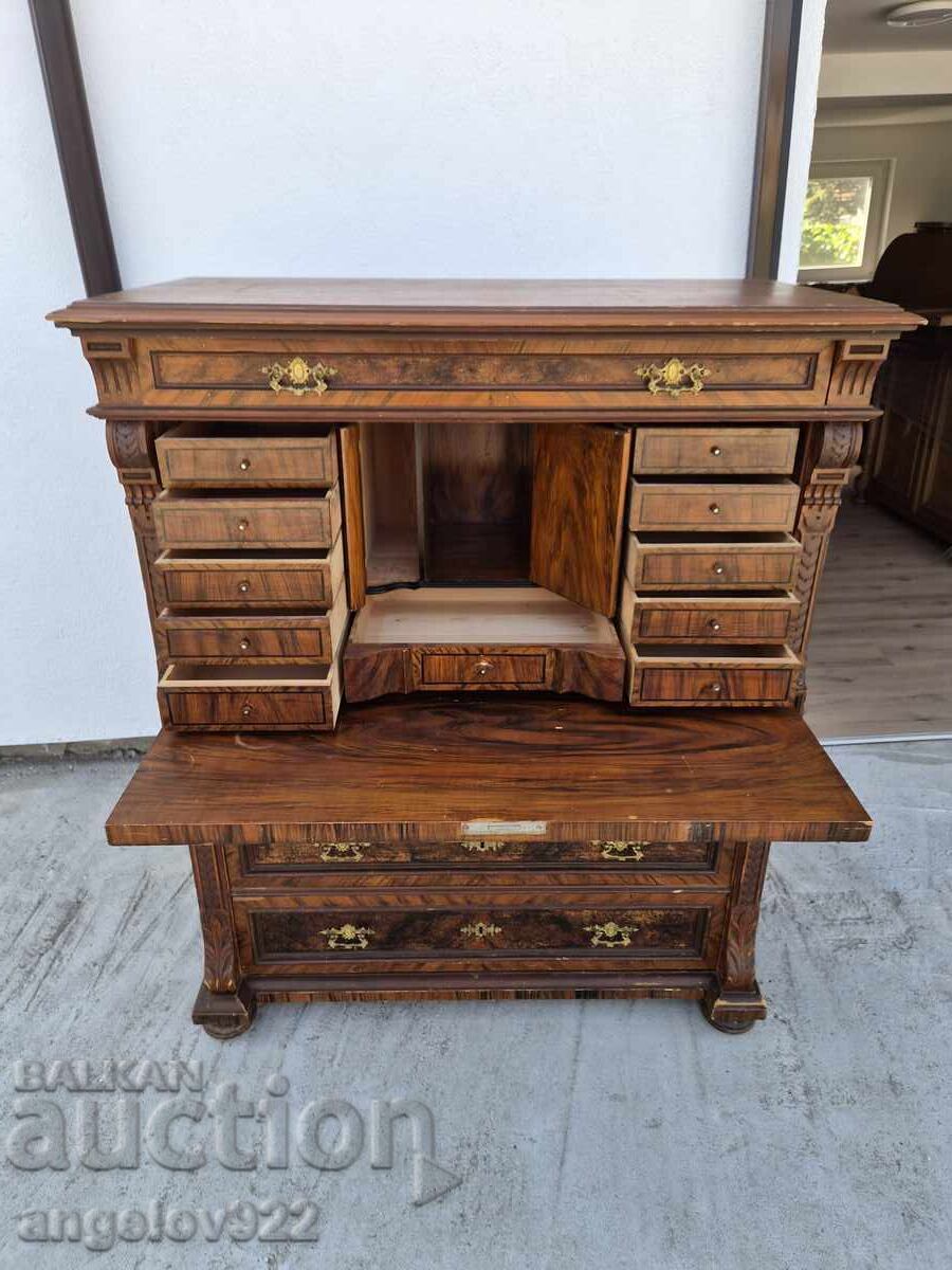 Beautiful vintage solid wood desk!!!
