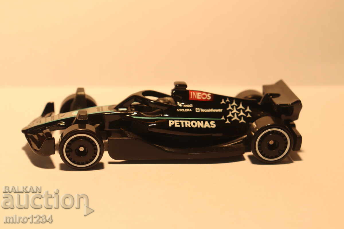 MODEL 1/64 HOT WHEELS MERCEDES BOLID FORMULA 1 PETRONAS