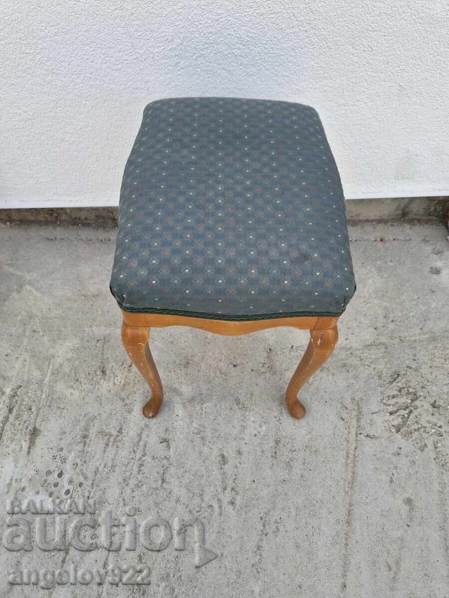 Licitație Frumos taburet vintage din lemn masiv!!!