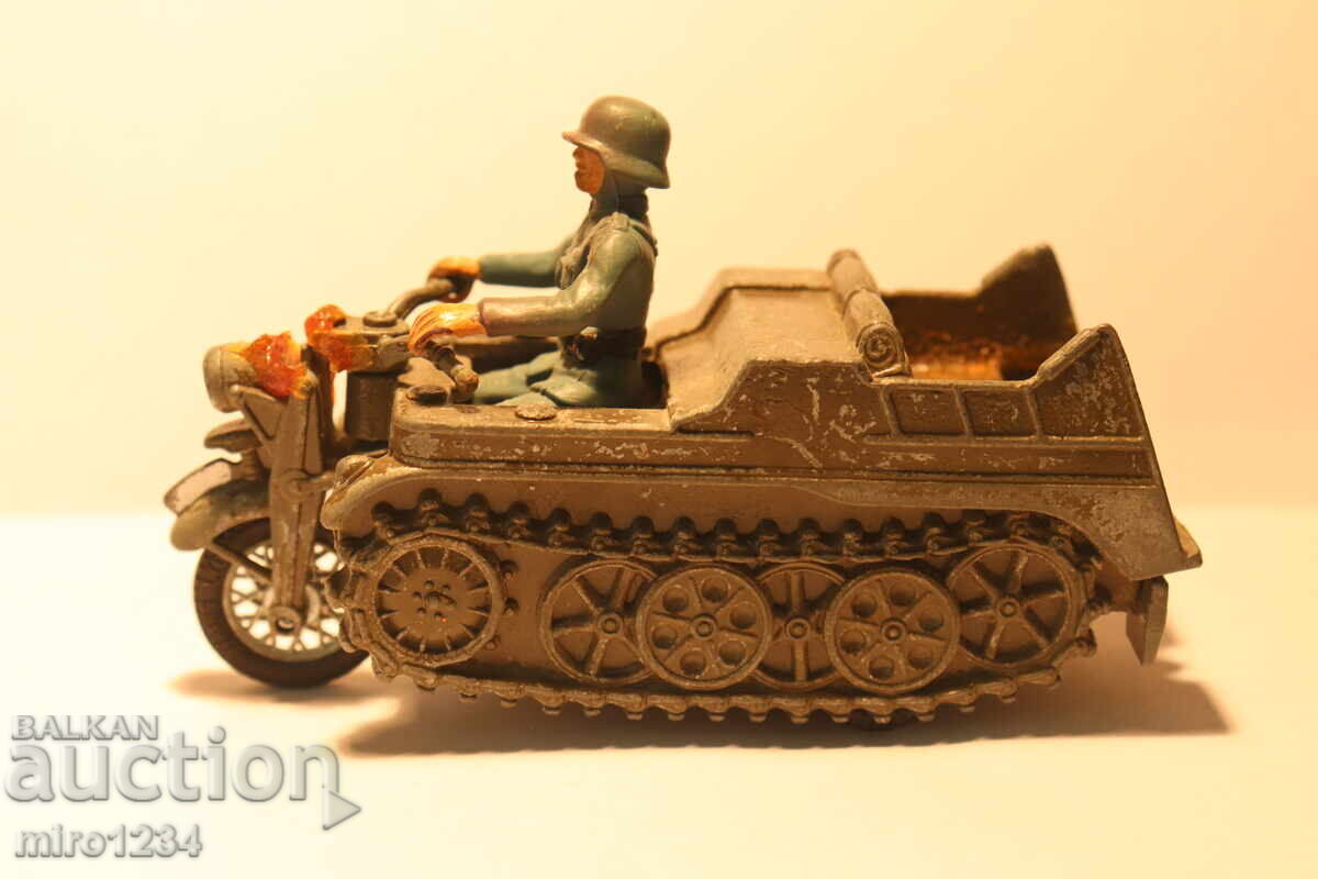 1/32?? KETTENKRAD MODEL WW2 SOLDIER SOLDIERS MOTORCYCLE 1/32?? KETTENKRAD MODEL WW2 SOLDIER SOLDIERS MOTORCYCLE