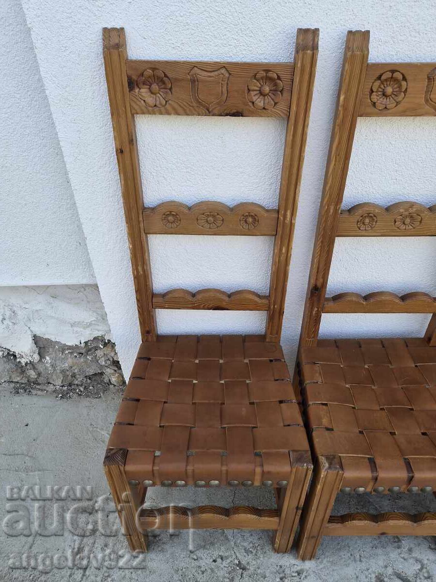 Scaune vintage din lemn masiv, frumoase!!! cu preț € 0.01 | 0.02 BGN