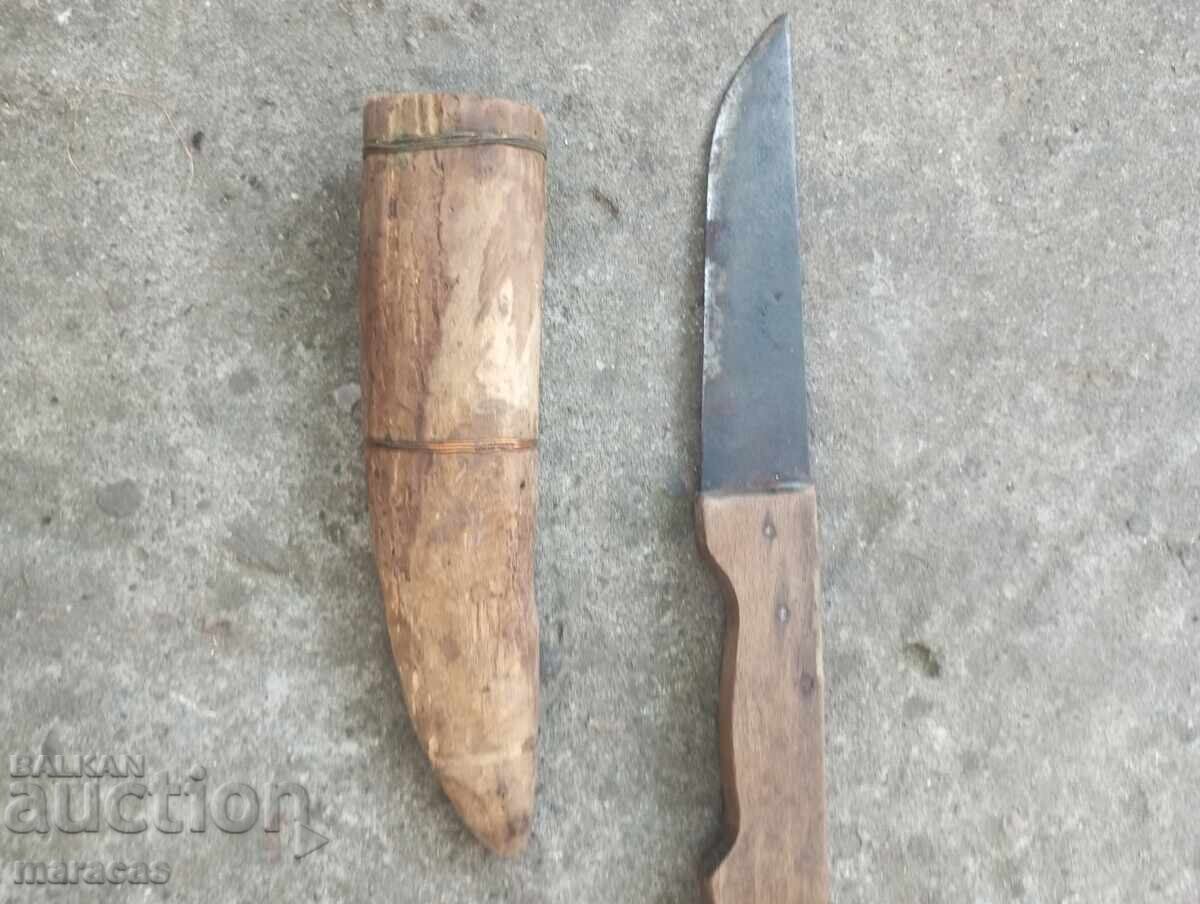 Δημοπρασία Παλιό μαχαίρι με ξύλινη λαβή
