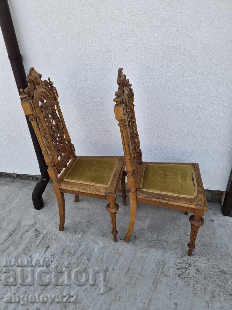 Delivery of Beautiful vintage wooden chairs, solid wood!!! Delivery of Beautiful vintage wooden chairs, solid wood!!!