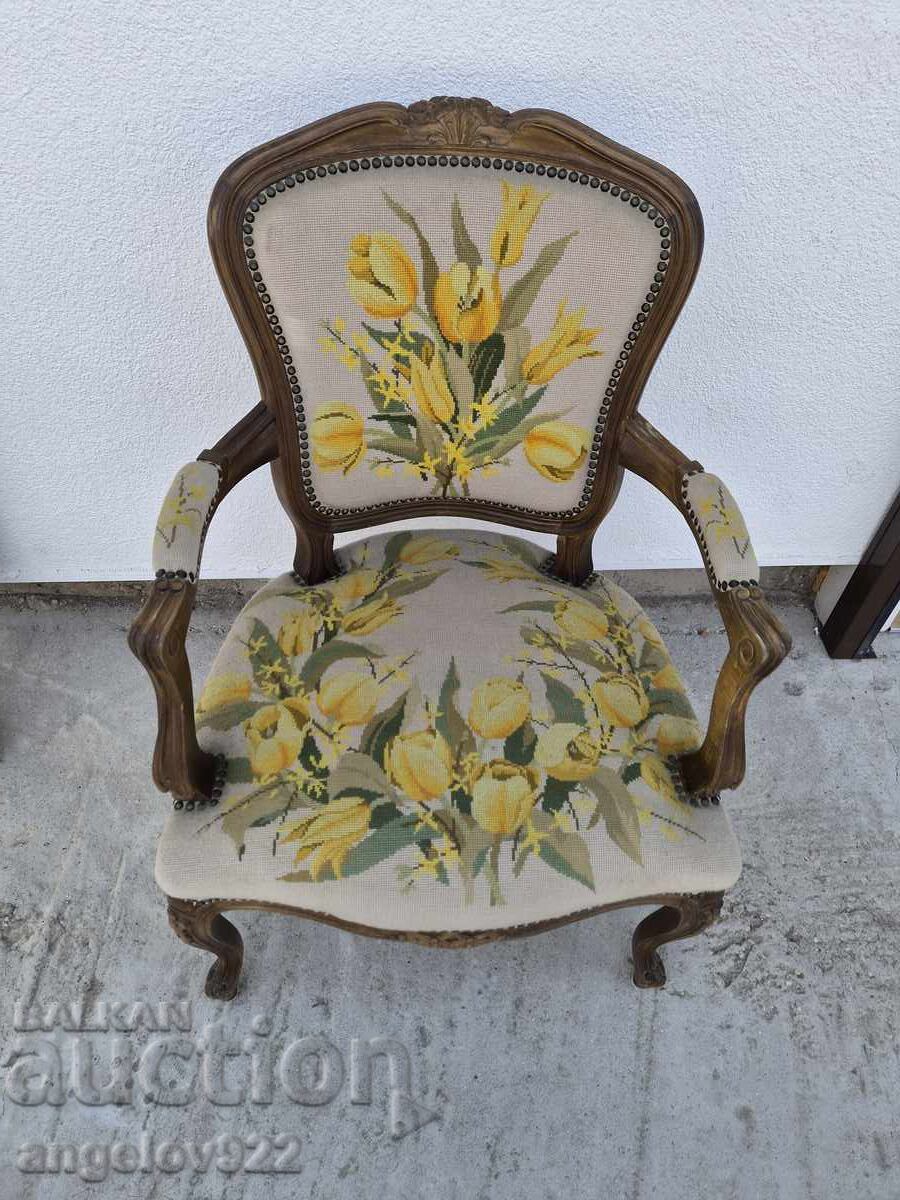 Δημοπρασία Όμορφη vintage ξύλινη καρέκλα μασίφ!!!