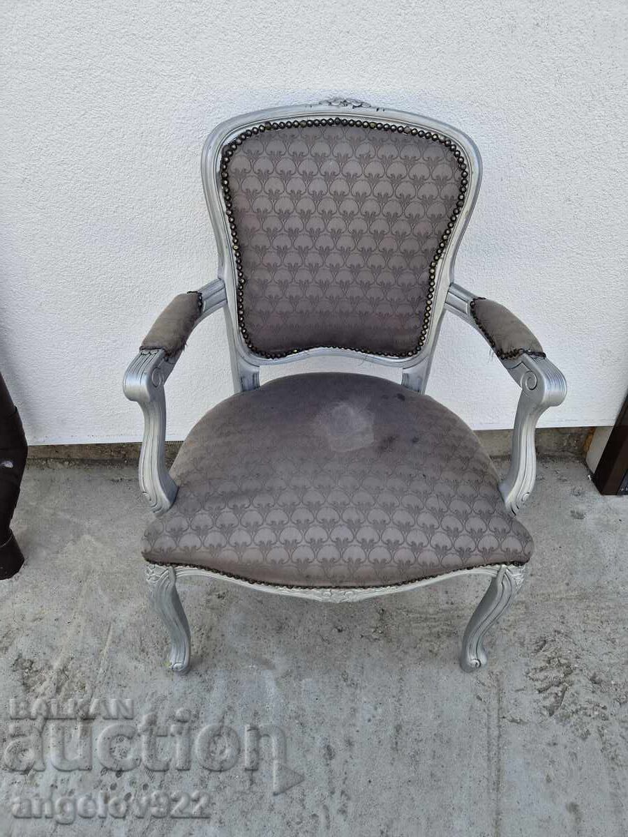 Beautiful vintage solid wood chair!!!