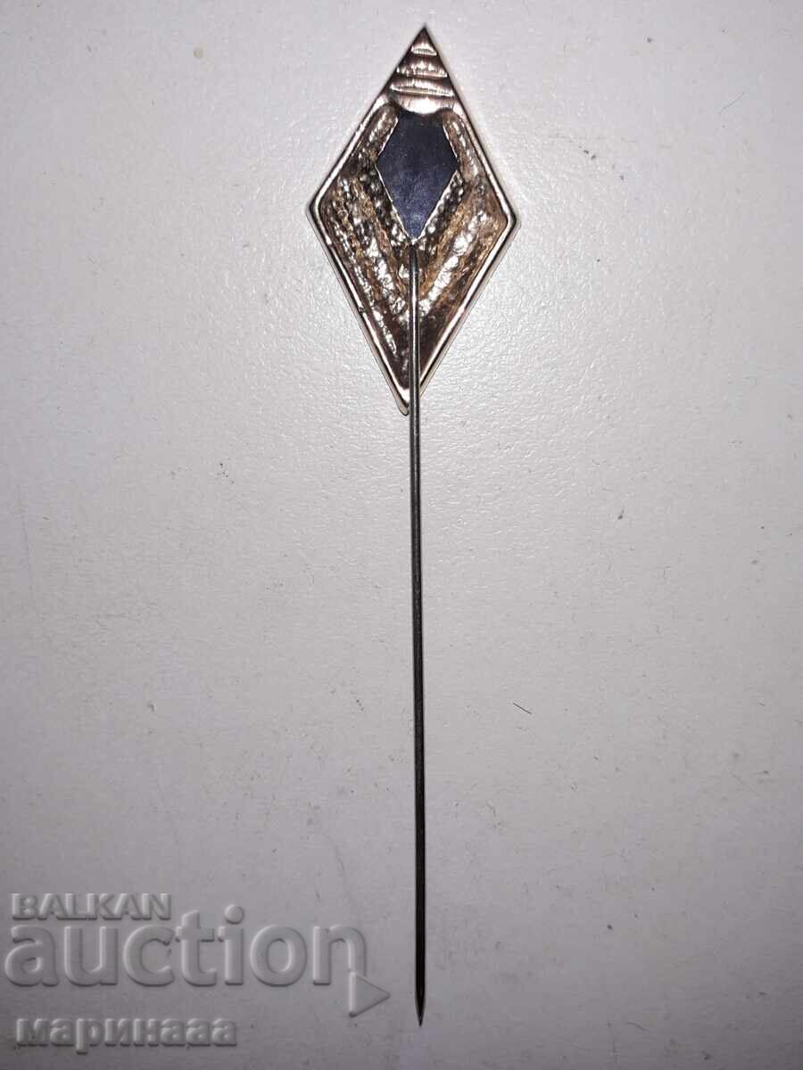 Auction  NEEDLE