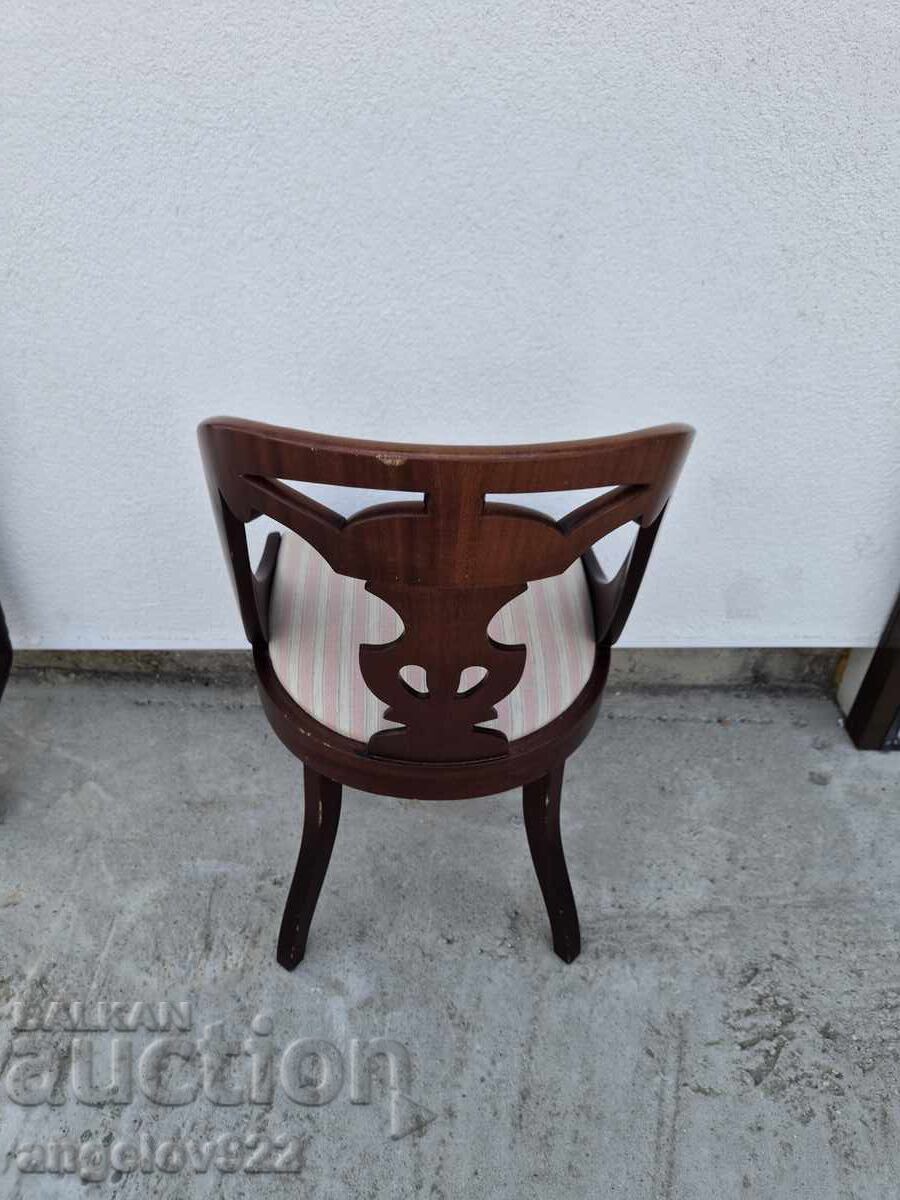 Delivery of Beautiful vintage solid wood chair!!!