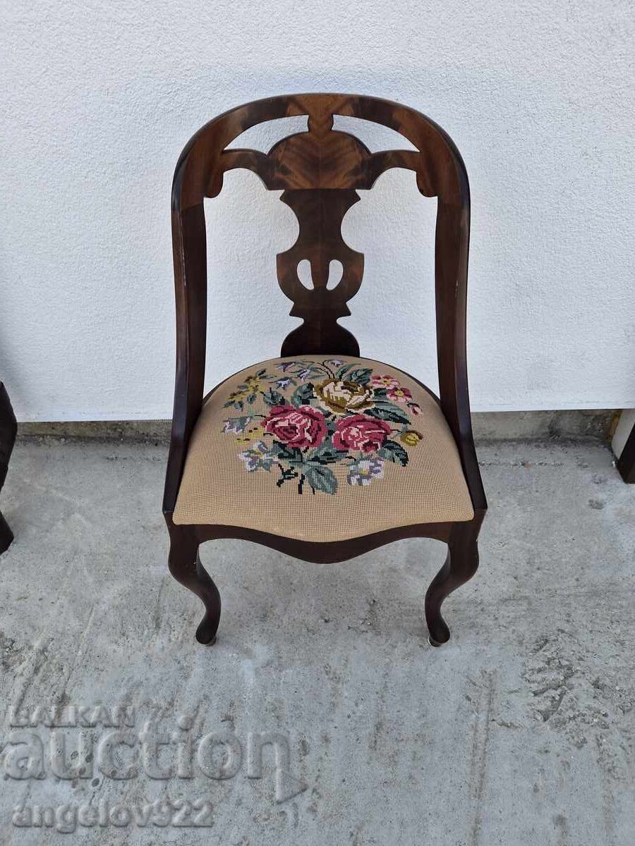 Scaun vintage din lemn masiv, frumos!!!