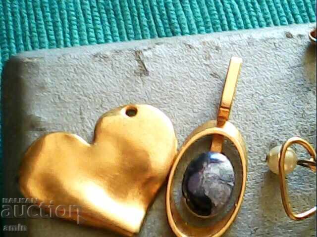 Auction  Gold-plated dangling earrings