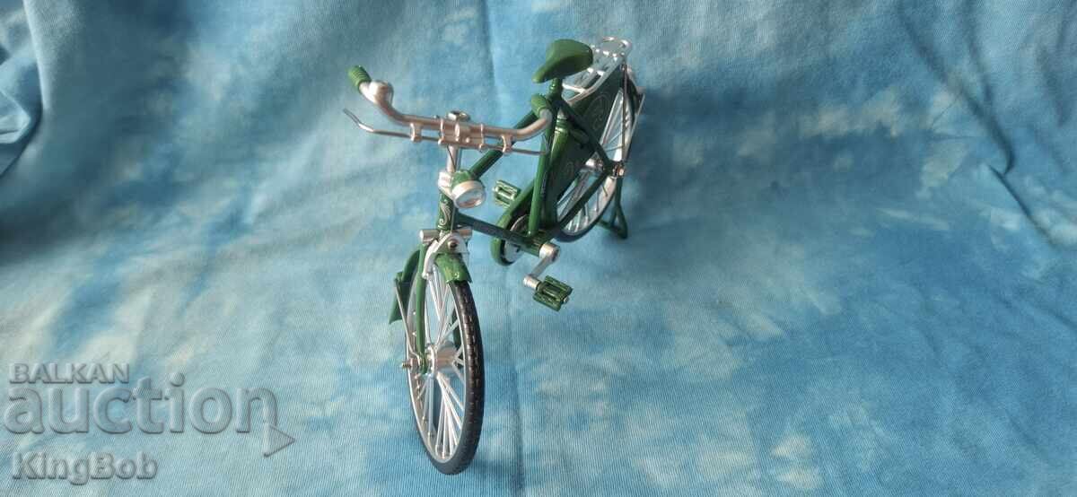 BICICLETĂ ELEGANTĂ - CA UNA ADEVĂRATĂ cu preț € 11.50 | 22.49 BGN