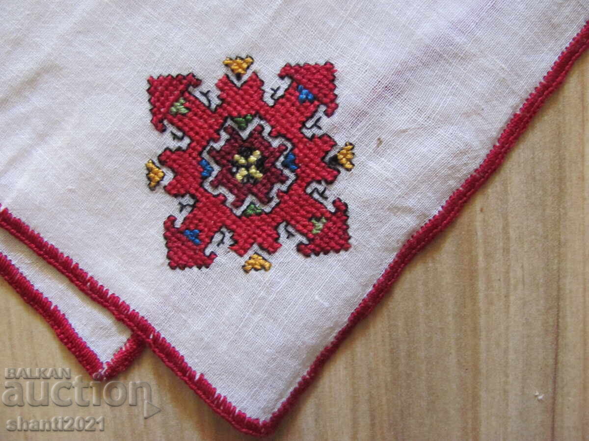 Table runner with napkins, hand-embroidered - Shopski motifs - 6