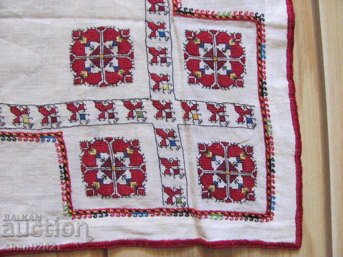 Table runner with napkins, hand-embroidered - Shopski motifs - 7