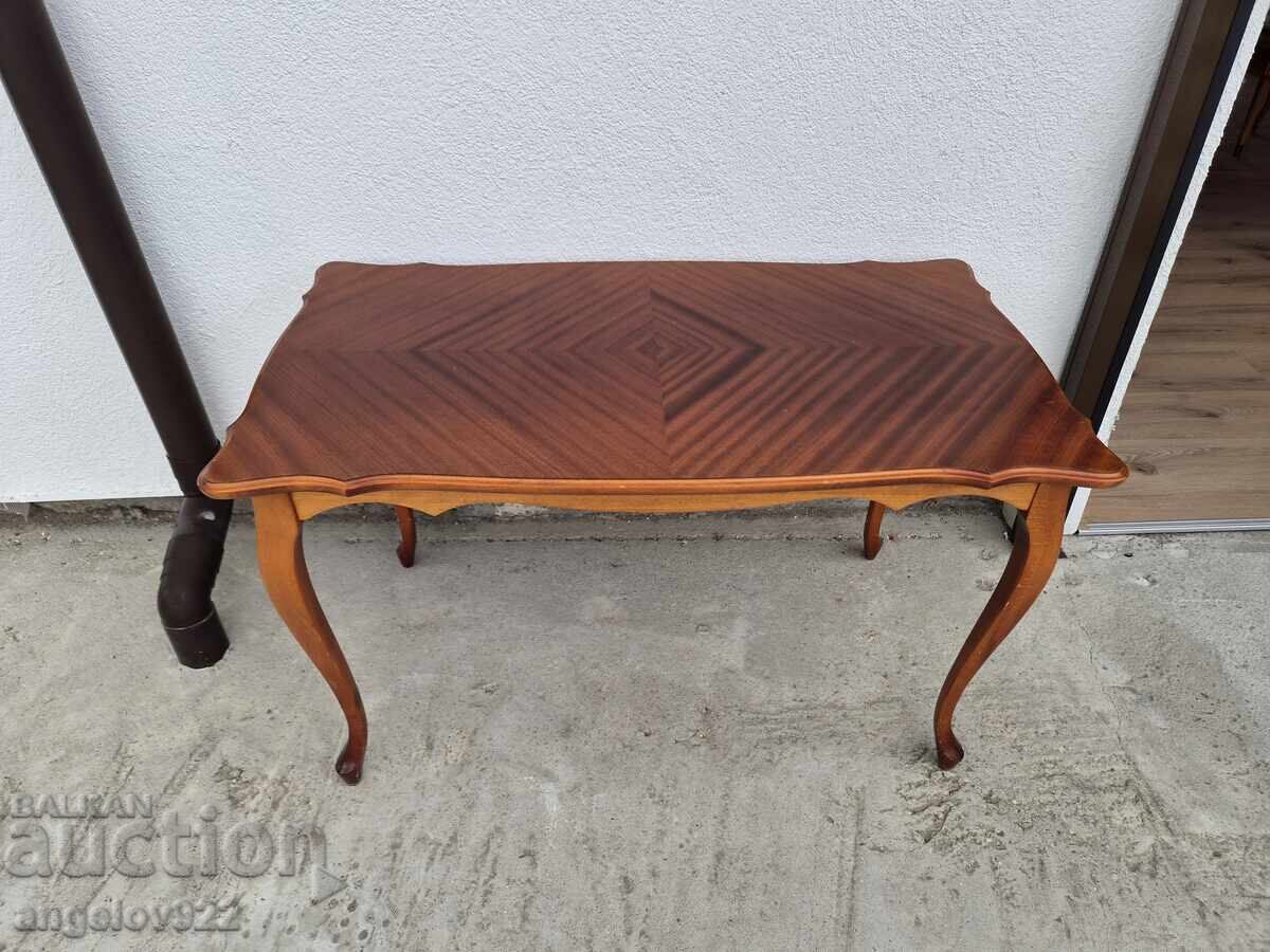 Masă de cafea vintage frumoasă din lemn masiv!!! cu preț € 0.01 | 0.02 BGN