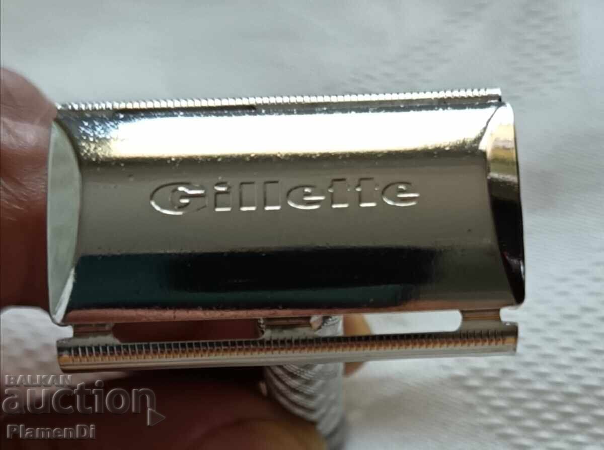 Aparat de ras retro Gillette Tech 1945-1950, Made in England cu preț € 20.00 | 39.12 BGN