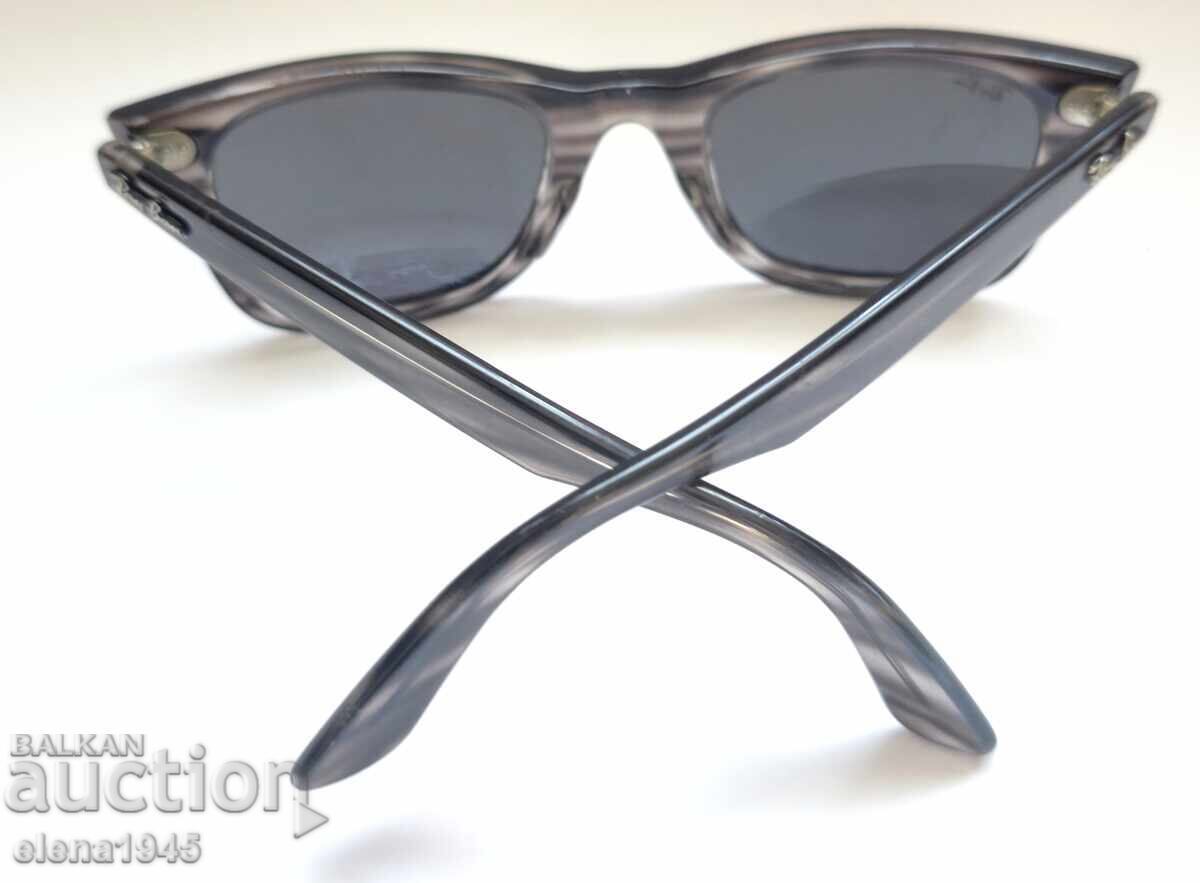 Παράδοση Γυαλιά ηλίου, μοντέλο Ray-Ban Wayfarer