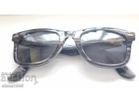 Γυαλιά ηλίου, μοντέλο Ray-Ban Wayfarer