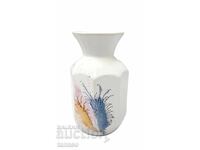 Retro ceramic vase – white matte body – pastel feathers – 12 cm