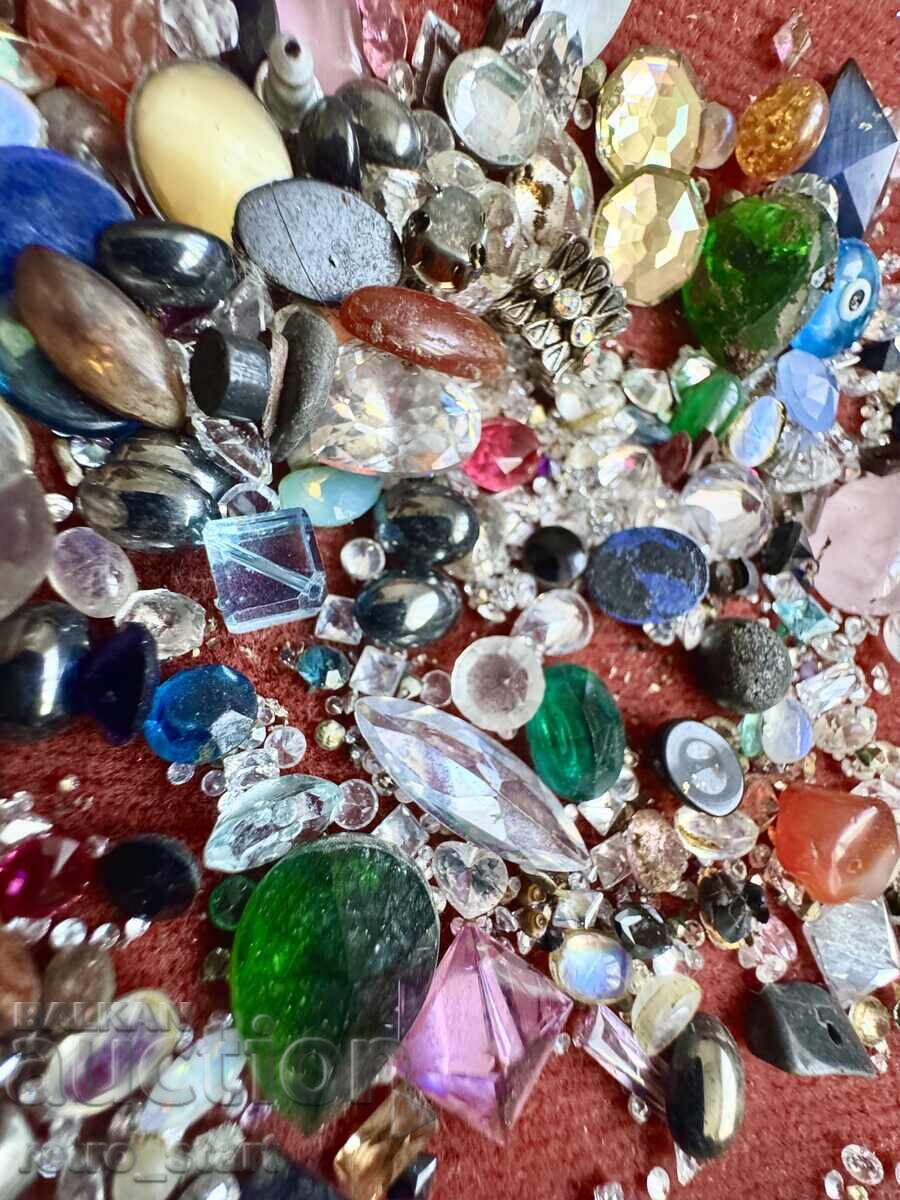Stones removed from jewelry, for spares or restoration with price € 30.00 | 58.68 BGN