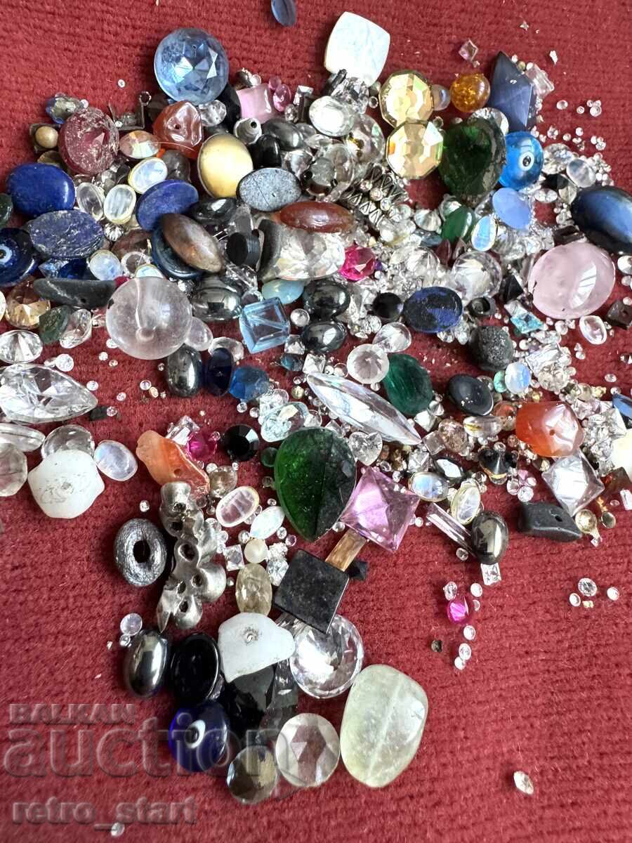Delivery of Stones removed from jewelry, for spares or restoration