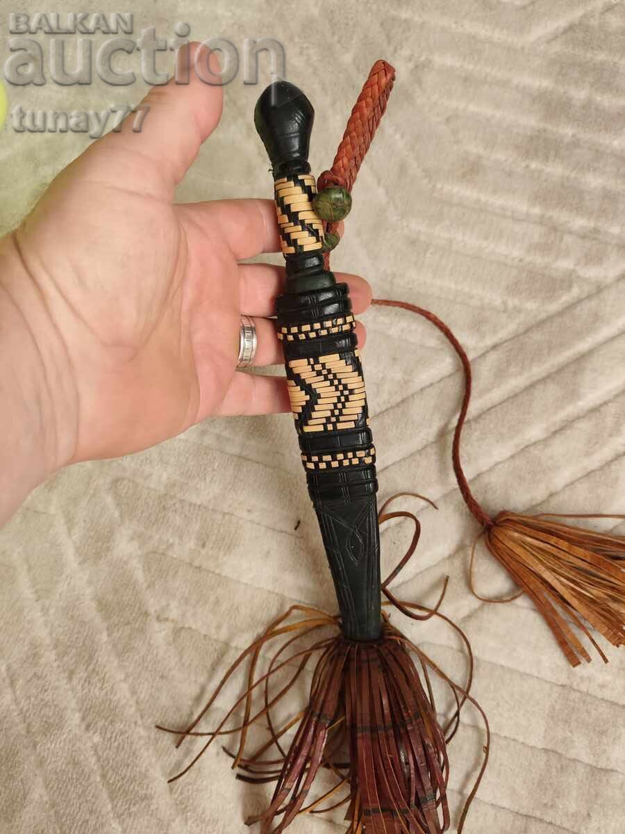 Licitație pumnal african tradițional, cel mai des asociat cu cultura