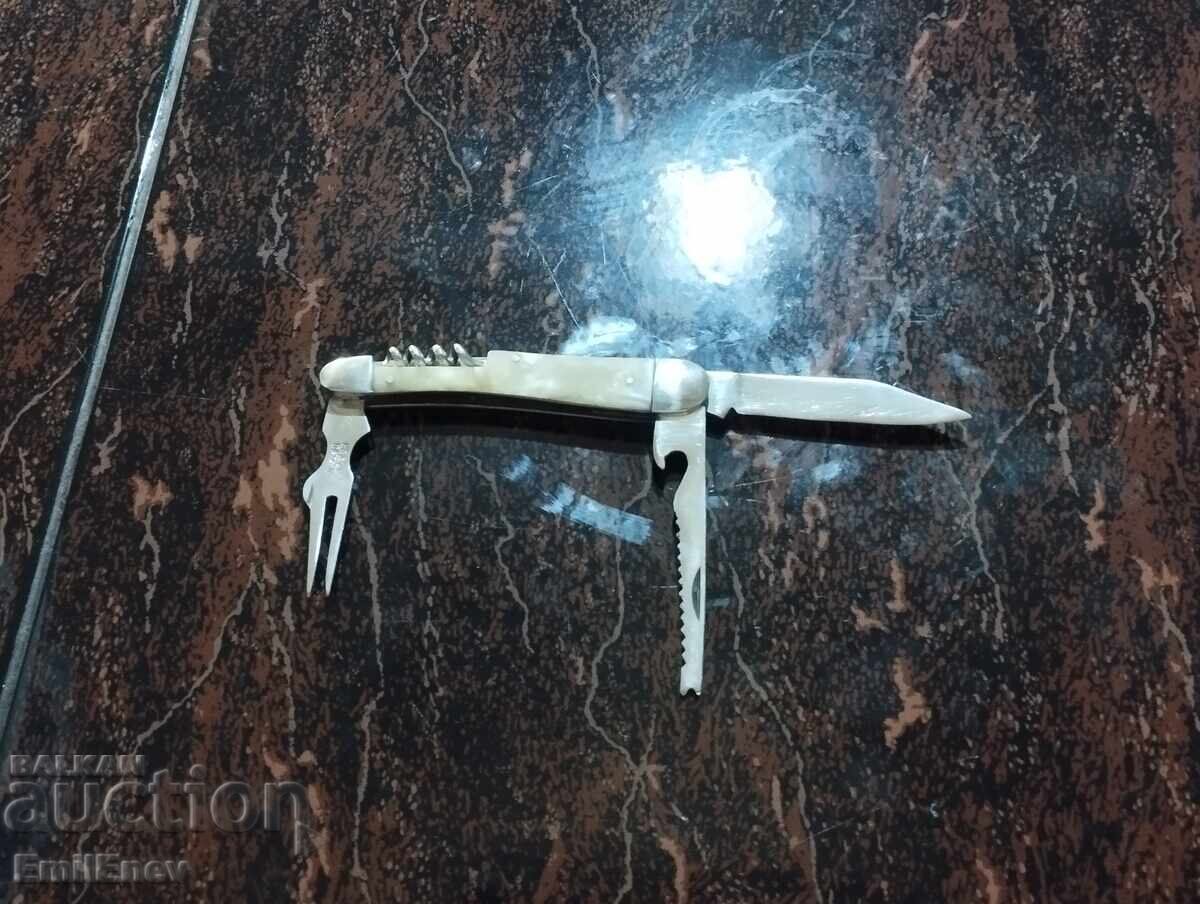 Vechi briceag de buzunar din satul Bukovets cu preț € 18.00 | 35.21 BGN