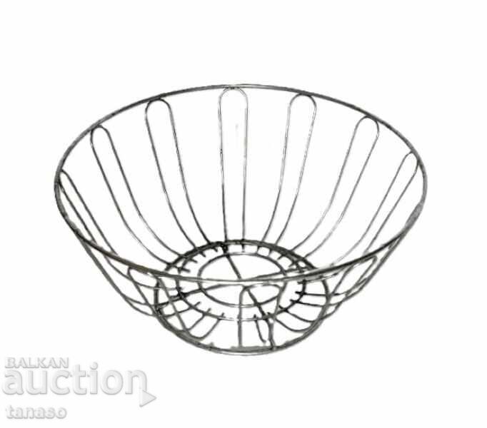 Auction  Wire fruit bowl metal, mid-20th century