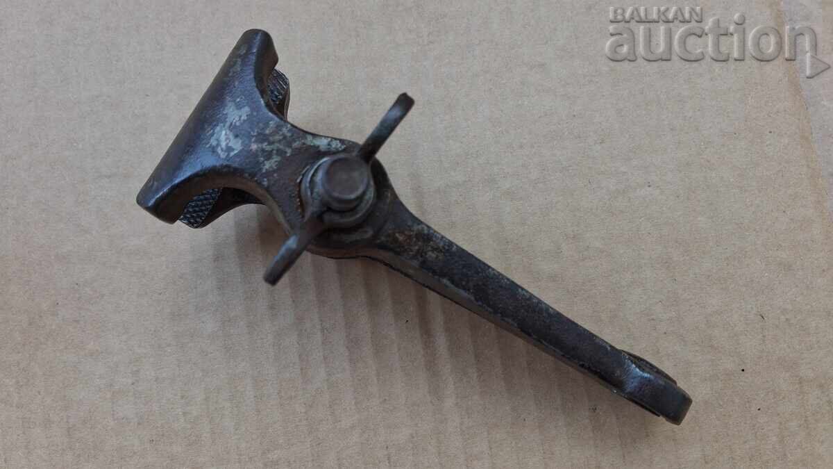 Auction  Vintage vise jeweler's clamp tool