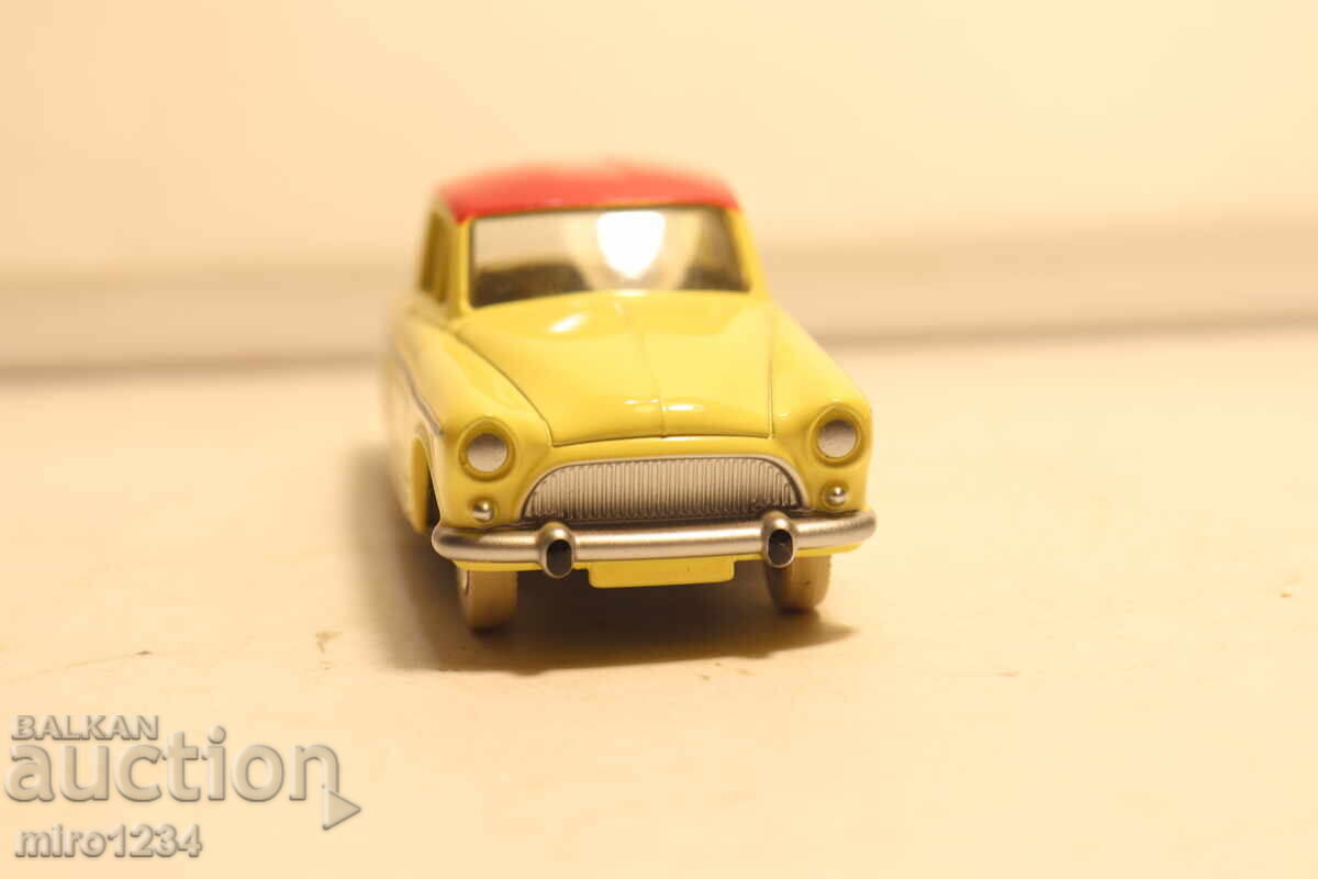 Auction DINKY TOYS SIMCA CAR MODEL Auction DINKY TOYS SIMCA CAR MODEL