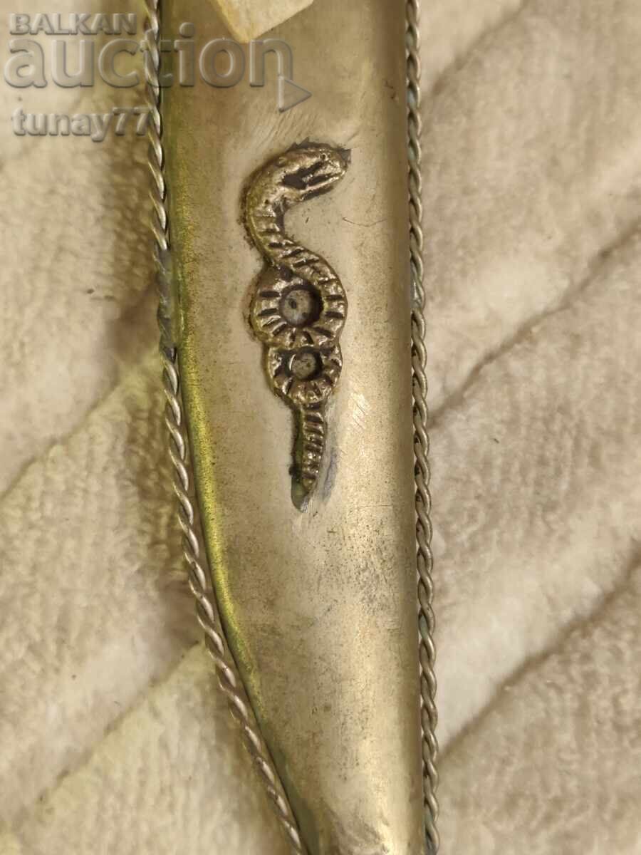 Delivery of Knife/dagger in sheath, antique cutter Delivery of Knife/dagger in sheath, antique cutter