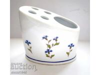 Porcelain toothbrush holder